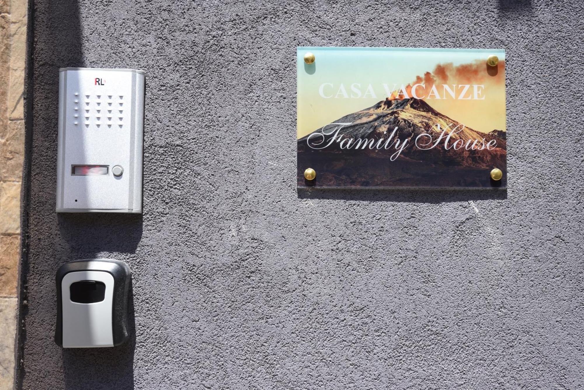 Family House Daire Katanya Dış mekan fotoğraf